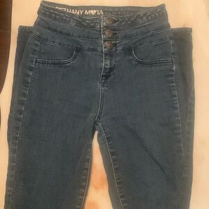 I am selling these cute simple navy jeans!!